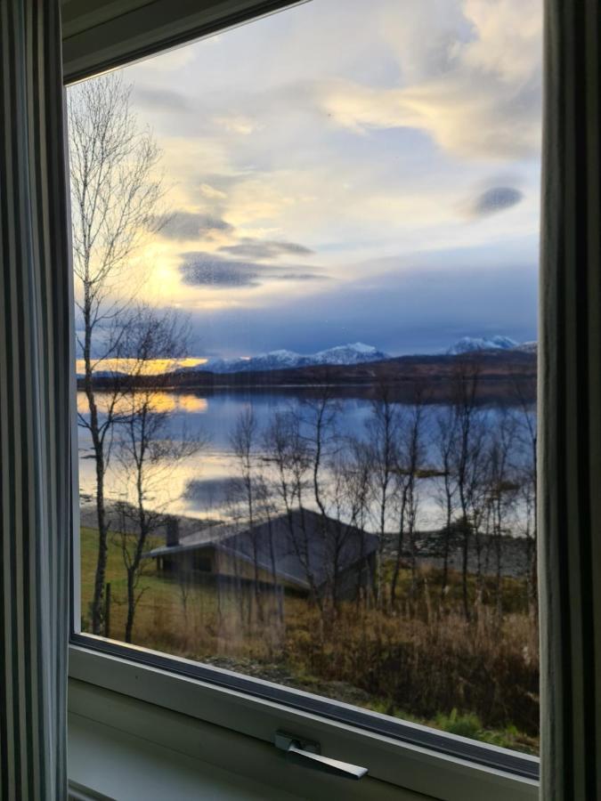 Вилла Great House With Amazing Location!!Sea & Mountain View! Kvaloya Экстерьер фото